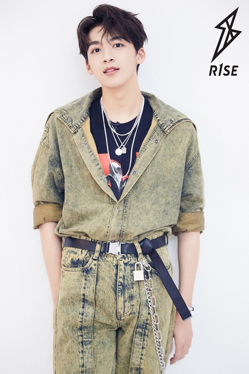 R1SE亮相《明日之子》水晶时代《谁都别吝啬》综艺首秀炸翻全场- 360娱乐