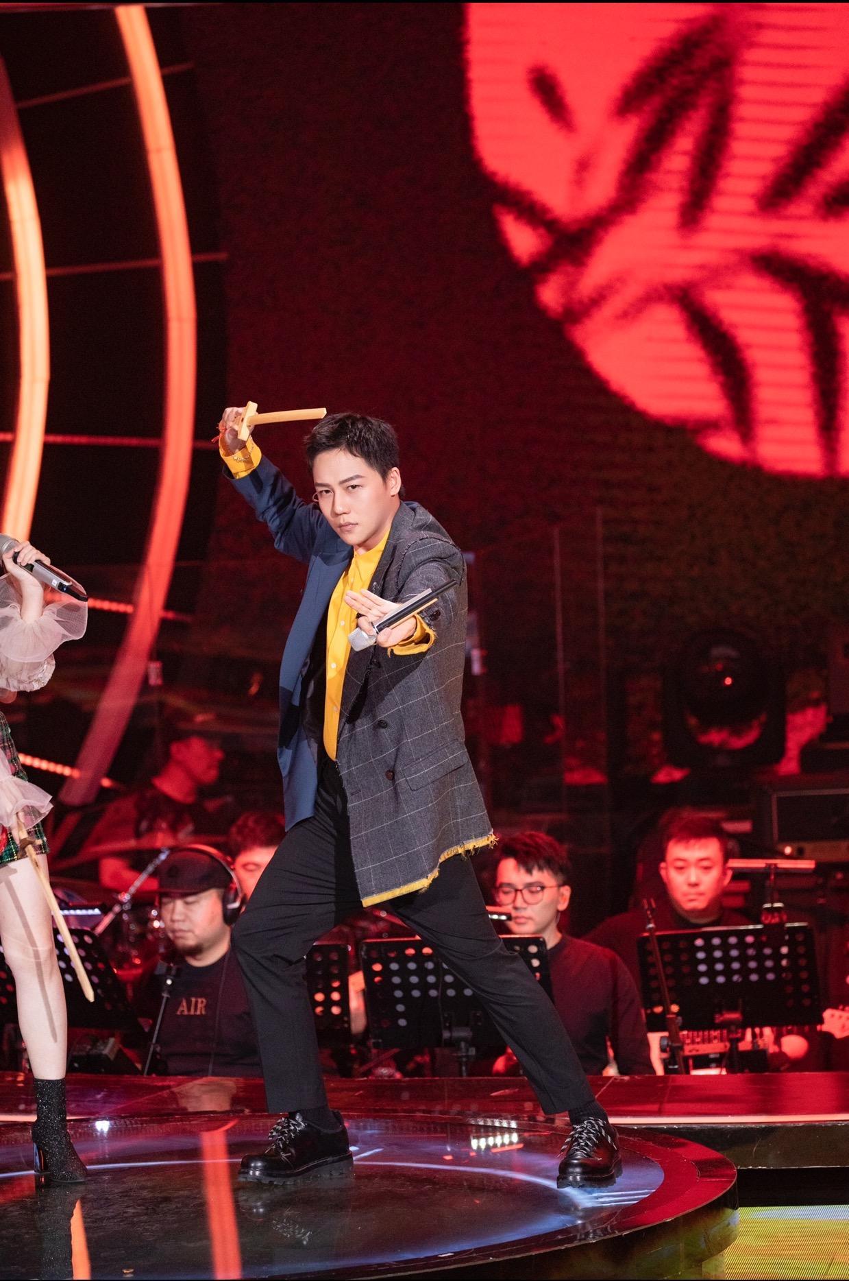 再回武侠年代!刘维《嗨唱转起来》献唱经典粤语影视金曲 - 360娱乐,你开心就好
