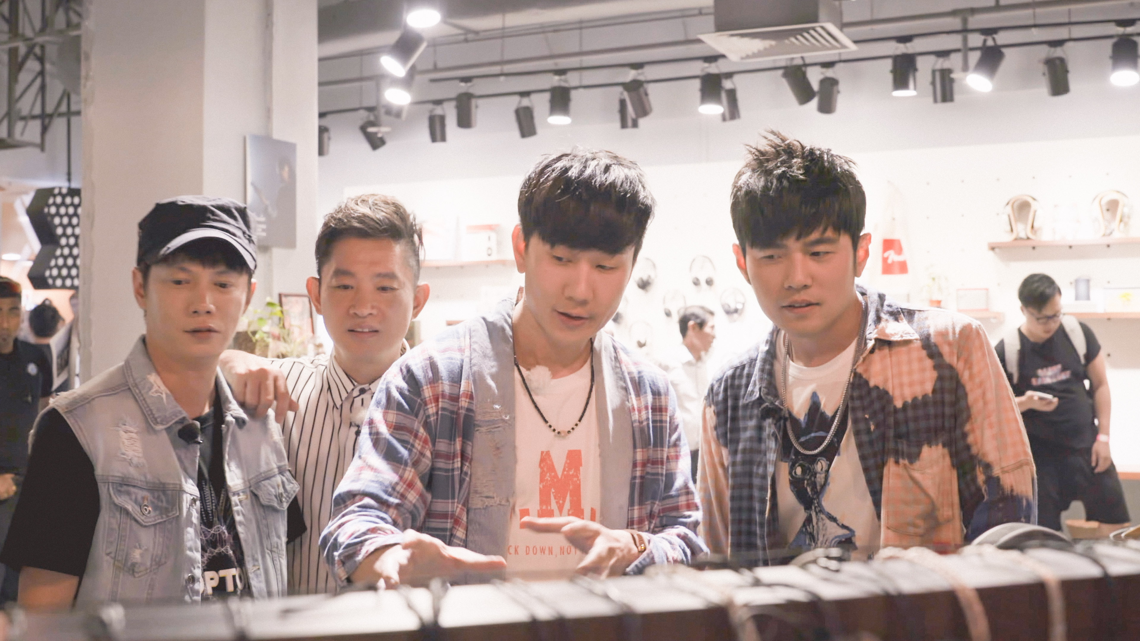 周游记首播周杰伦林俊杰双j合璧探寻最童真新加坡