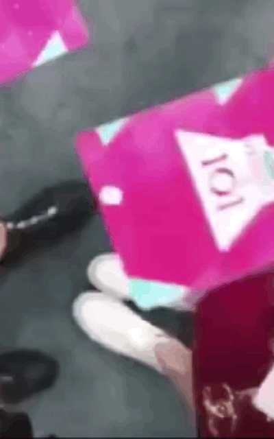 和王一博传绯闻、与华谊千金是闺蜜，追星界白富美家里破产了？