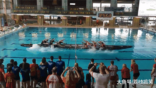 搞笑gif:彪悍的人生,要从小开始 - 360娱乐,你开心就好