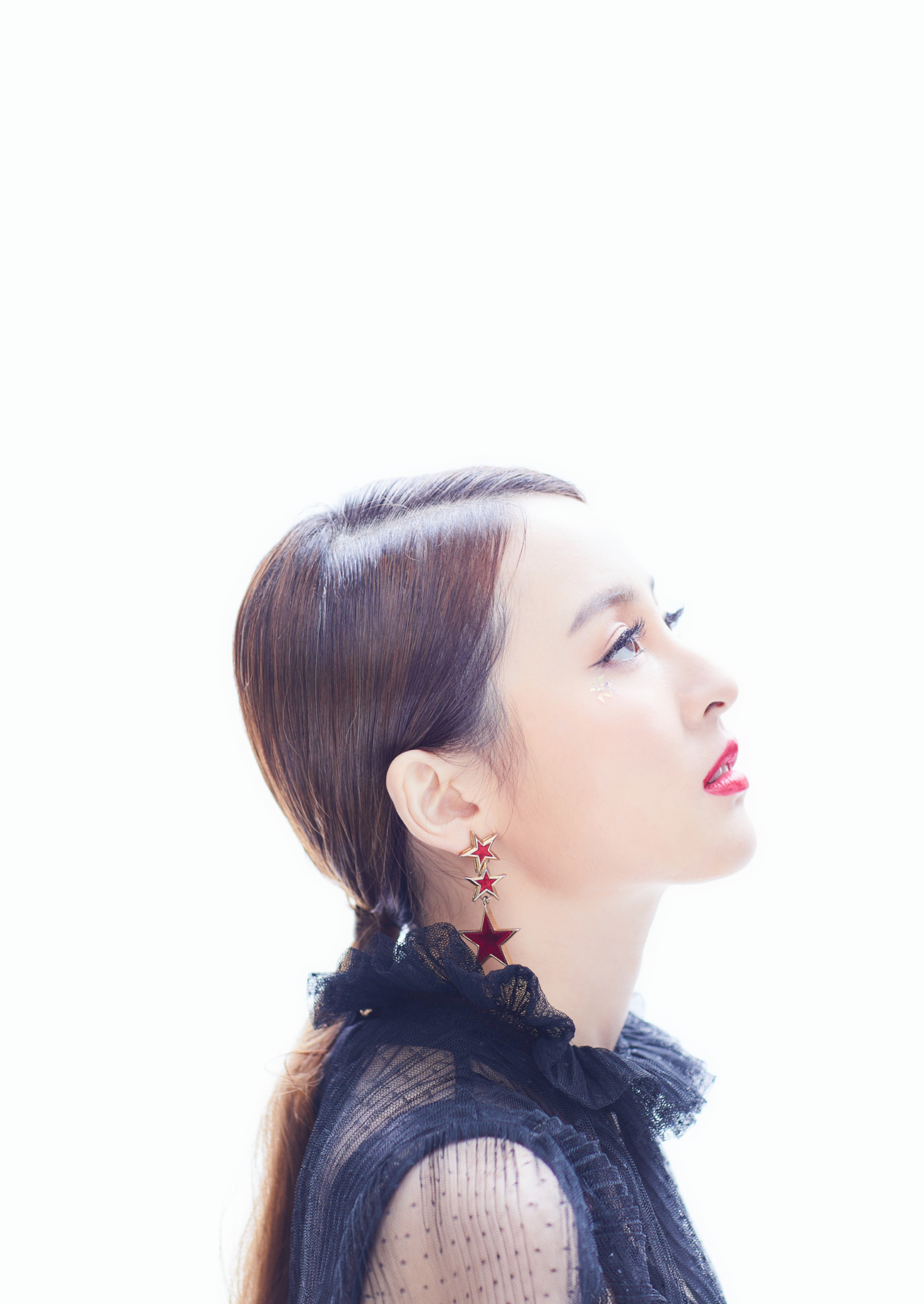 刘雪婧自曝新歌迷失星球创作历程歌词句句皆反复打磨