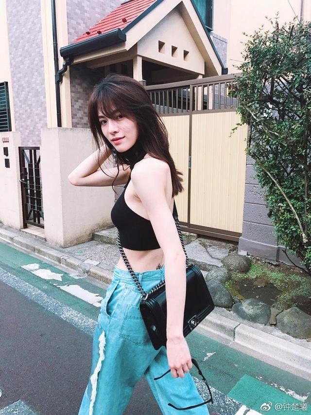 钟楚曦发文否认打人baby合力辟谣？ 这是什么女星高情商友情剧？