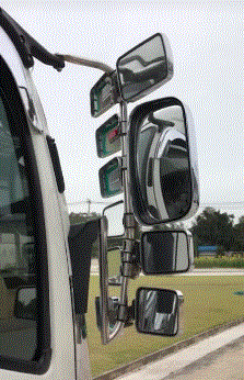 搞笑gif: 开这车,得雇个看倒车镜的 - 360娱乐,你开心就好