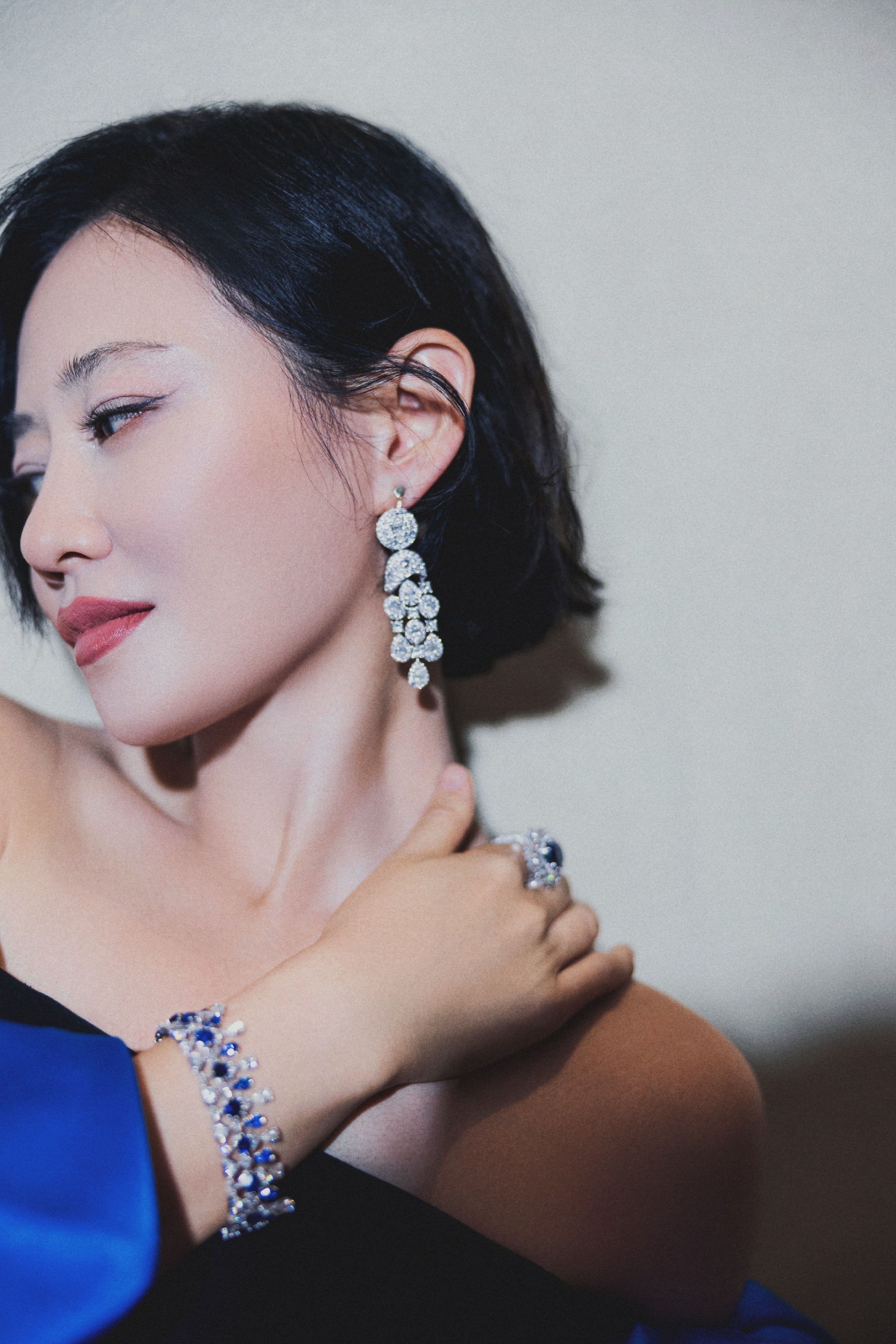 谭卓出席尚流tatlerball获颁萧邦致雅女性力量大奖