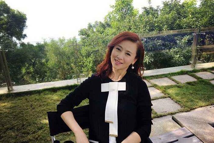 随着时间的推移,他俩之间的争吵也越来越多,翁虹和伍伟杰最终还是走向