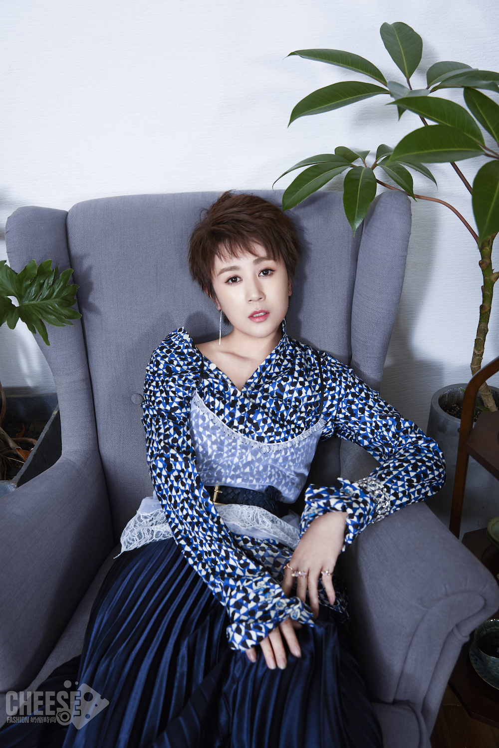 马丽大片新鲜出炉 解锁短发女友力 -- 眼界，放眼世界
