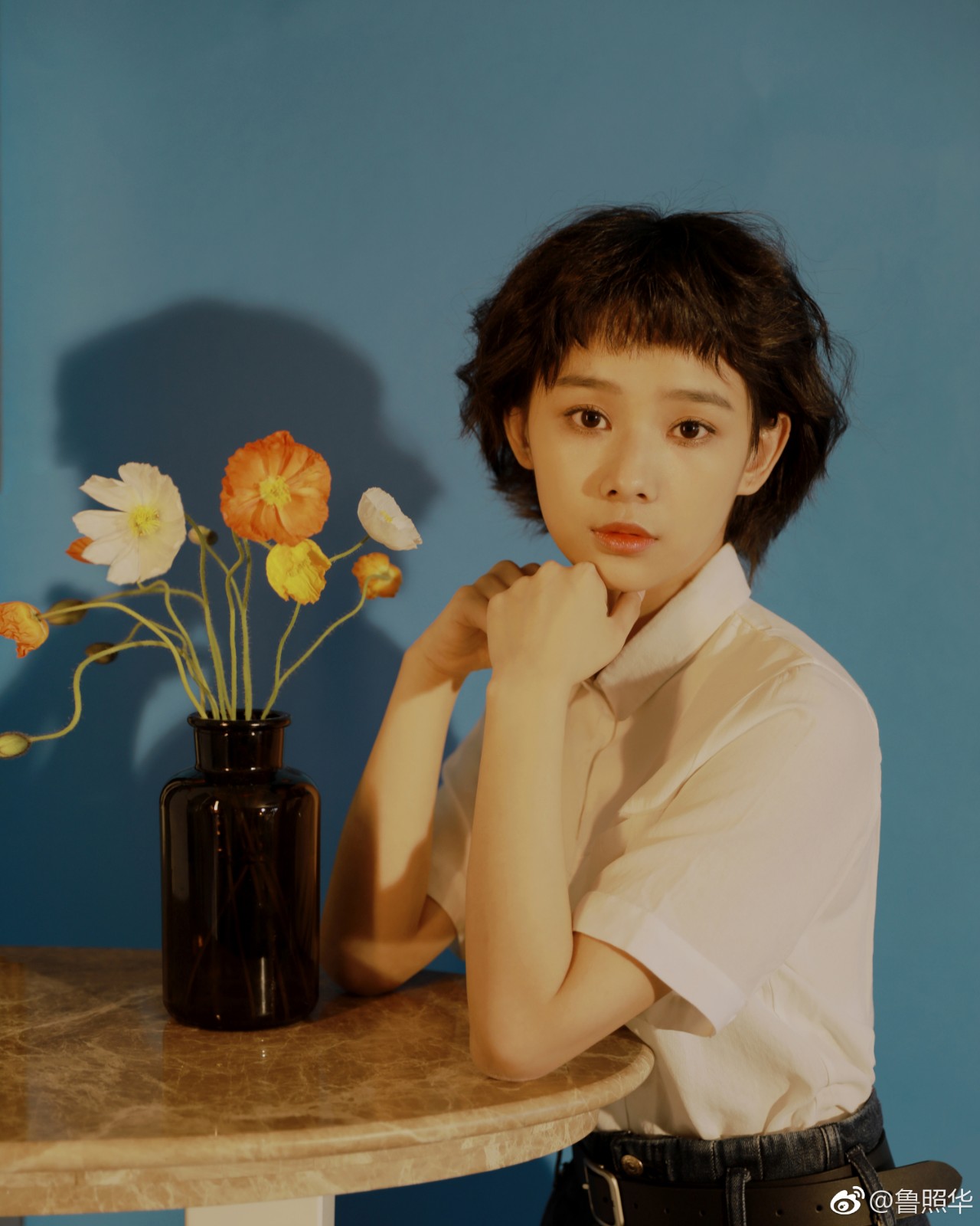 据悉,由鲁照华搭档郭俊辰主演的《白狐的人生》,将接档《满满喜欢你》