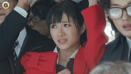 搞笑Gif:大热天挤公交就是难受啊,怎么办! - 360娱乐,你开心就好