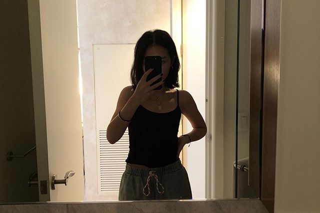 李咏女儿作品登作家文摘哈文晒其美照进娱乐圈的节奏