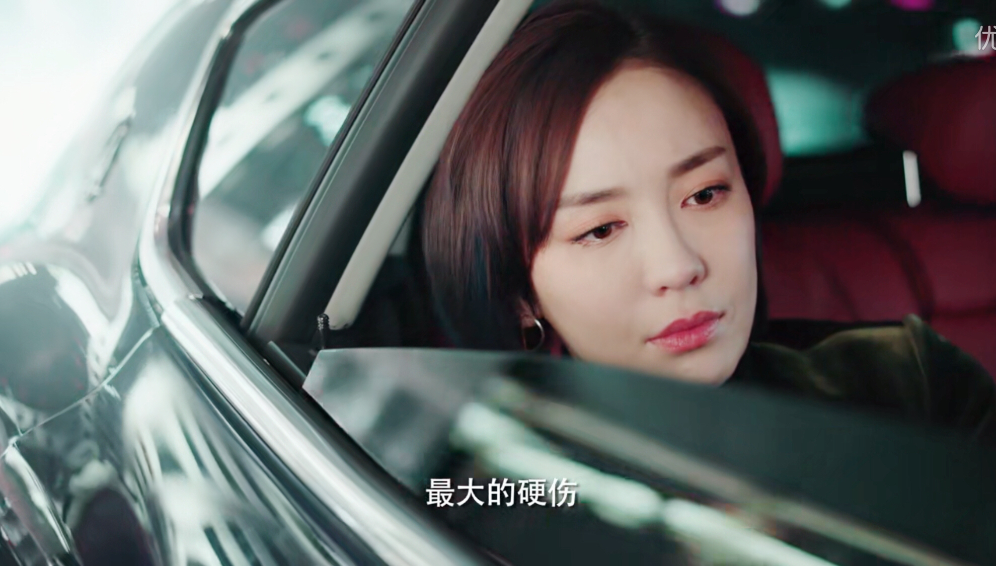 《我的保姆手册》就是一部揭露娱乐圈内幕的电视剧,其中演员吕佳容