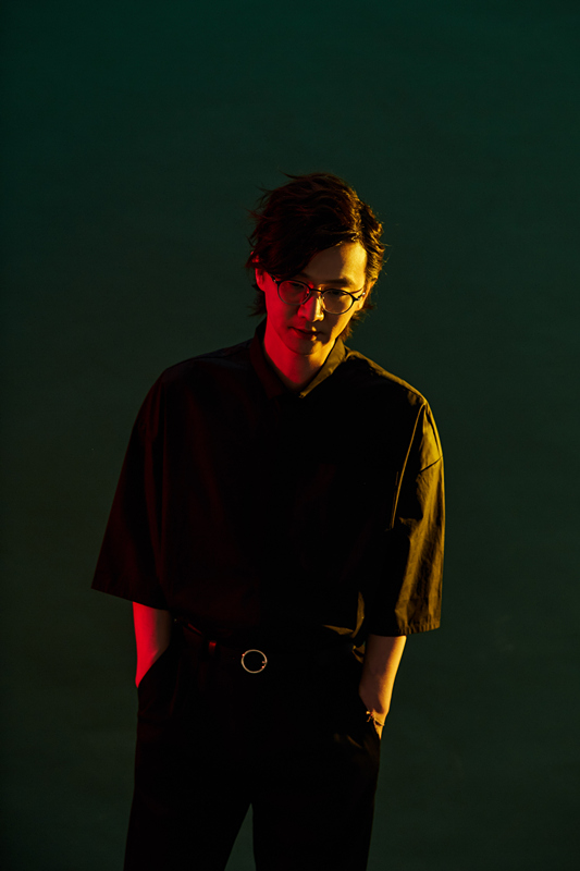 金牌唱作人林隆璇曝光写真诠释艺术与音乐的完美结合