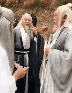 爆笑GIF：不用别人来鞭策我，该上班的时候我不会迟到的 - 360娱乐，你开心就好