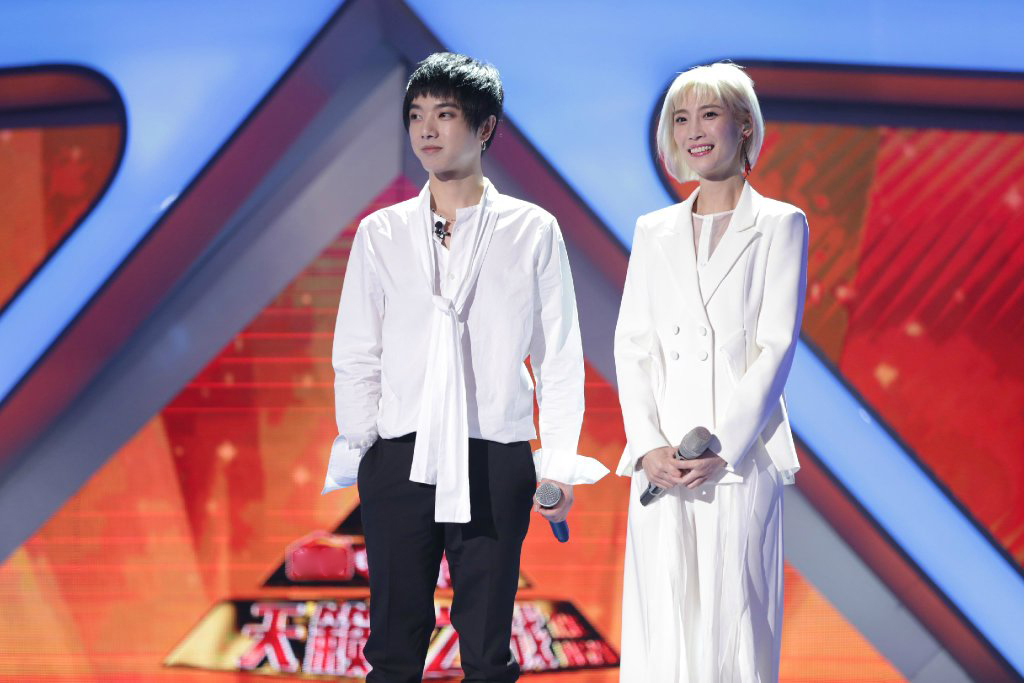 上周《天籁之战》华晨宇对素人挑战者马璐的"高调告白",还有两人之间