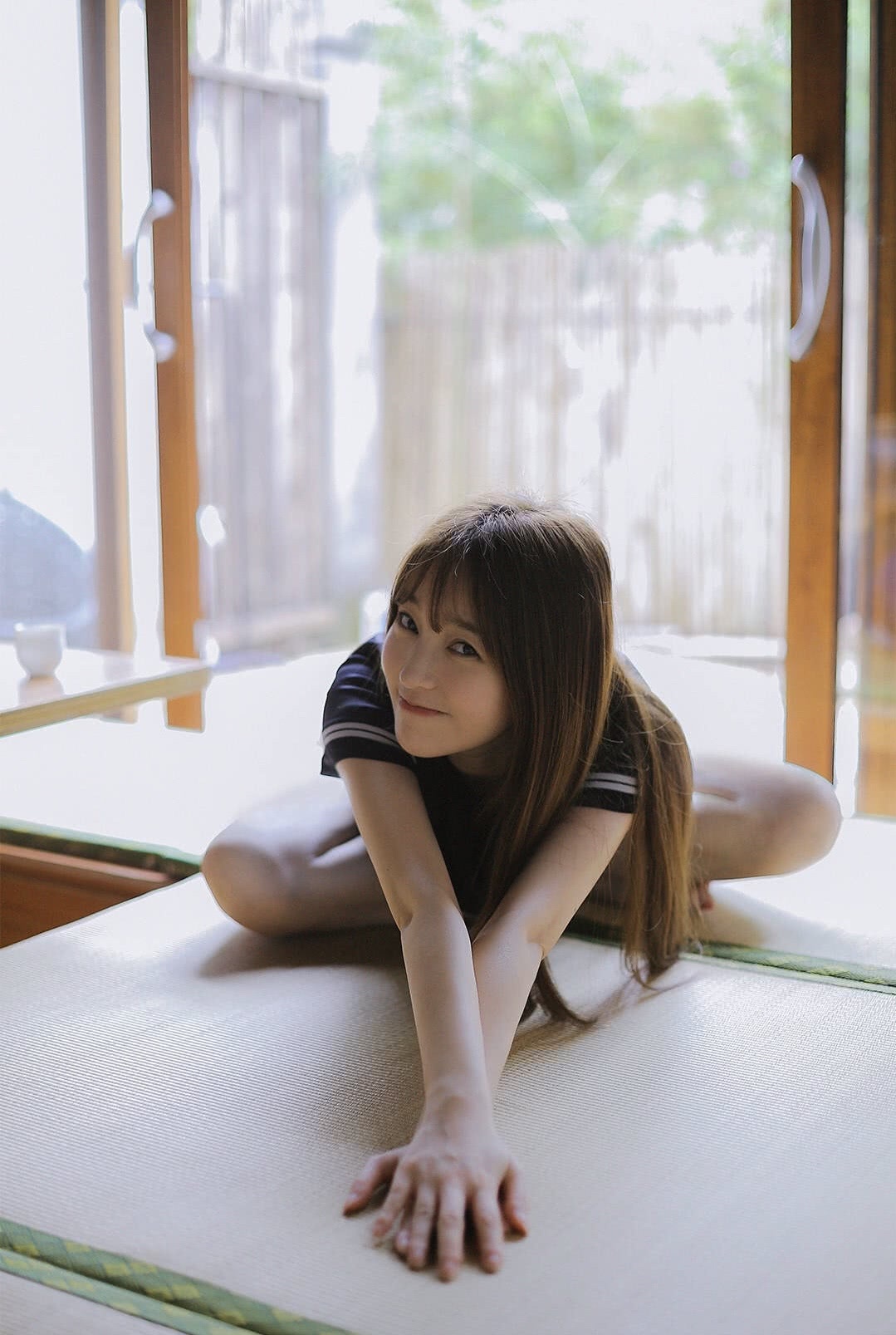 上海女子图鉴热播金莎夏季甜美写真曝光