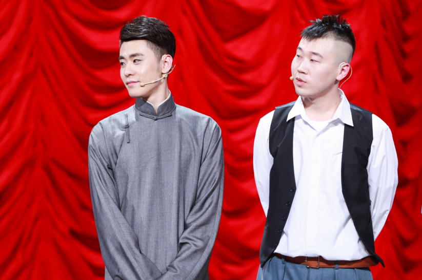 欲上"华府"求亲,丫蛋则饰演了华府的"丑小姐"十三香,与另一位"美丫鬟"