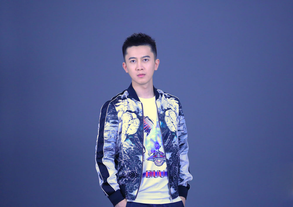 人气小生张哲新戏开机逐梦少年爆笑来袭