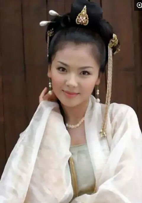 《天乩之白蛇传说》旧瓶装新酒,杨紫任嘉伦就能拉起收视率么?