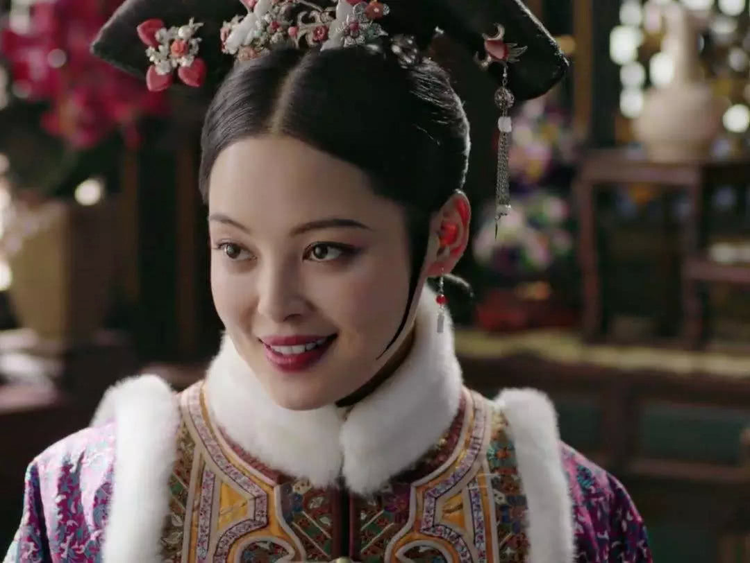 辛芷蕾饰演的嘉妃二十余年间心中一门心思都是玉氏