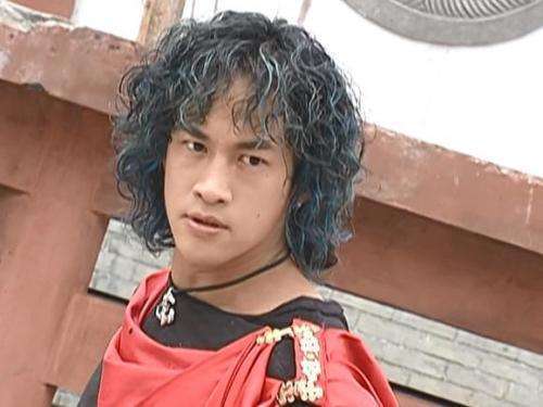 小s女儿烫步惊云同款卷发何润东搞笑调侃