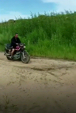 哥们,水管爆裂你这样能堵住吗? - 360娱乐,你开心就好