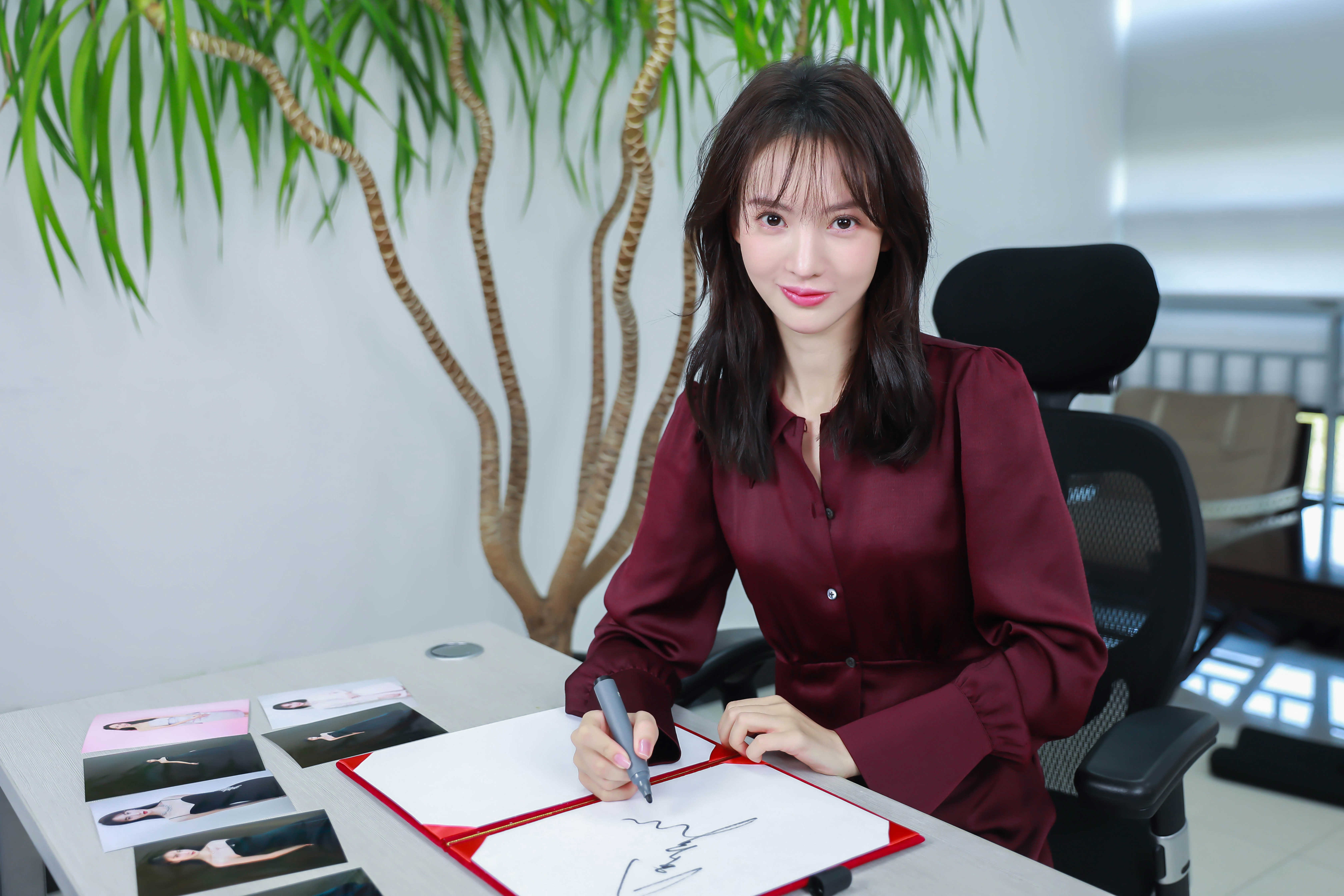 67回忆杀金晨亮相央视星推荐力荐入行之作