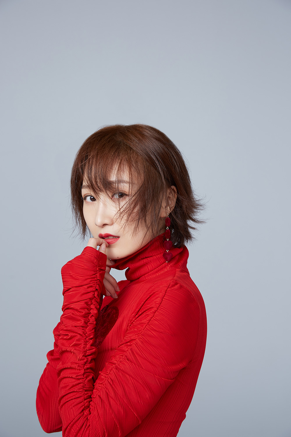 肖涵曝视觉大片 色感震撼尽展柔情美