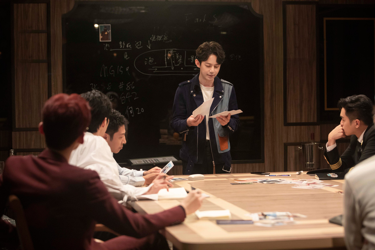 明星大侦探白敬亭超强推理引热议高能与爆笑迭起获全网点赞