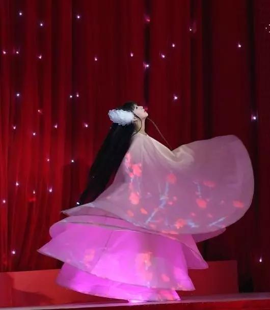 靠春晚爆红的明星现状旭日阳刚让人唏嘘小彩旗并不是个花瓶