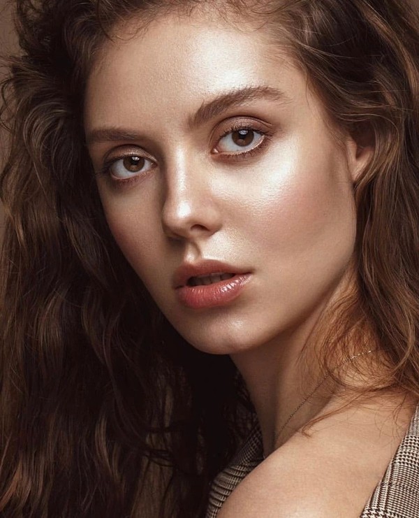 没有郭采洁的天然立体五官不妨我们自己打造一个