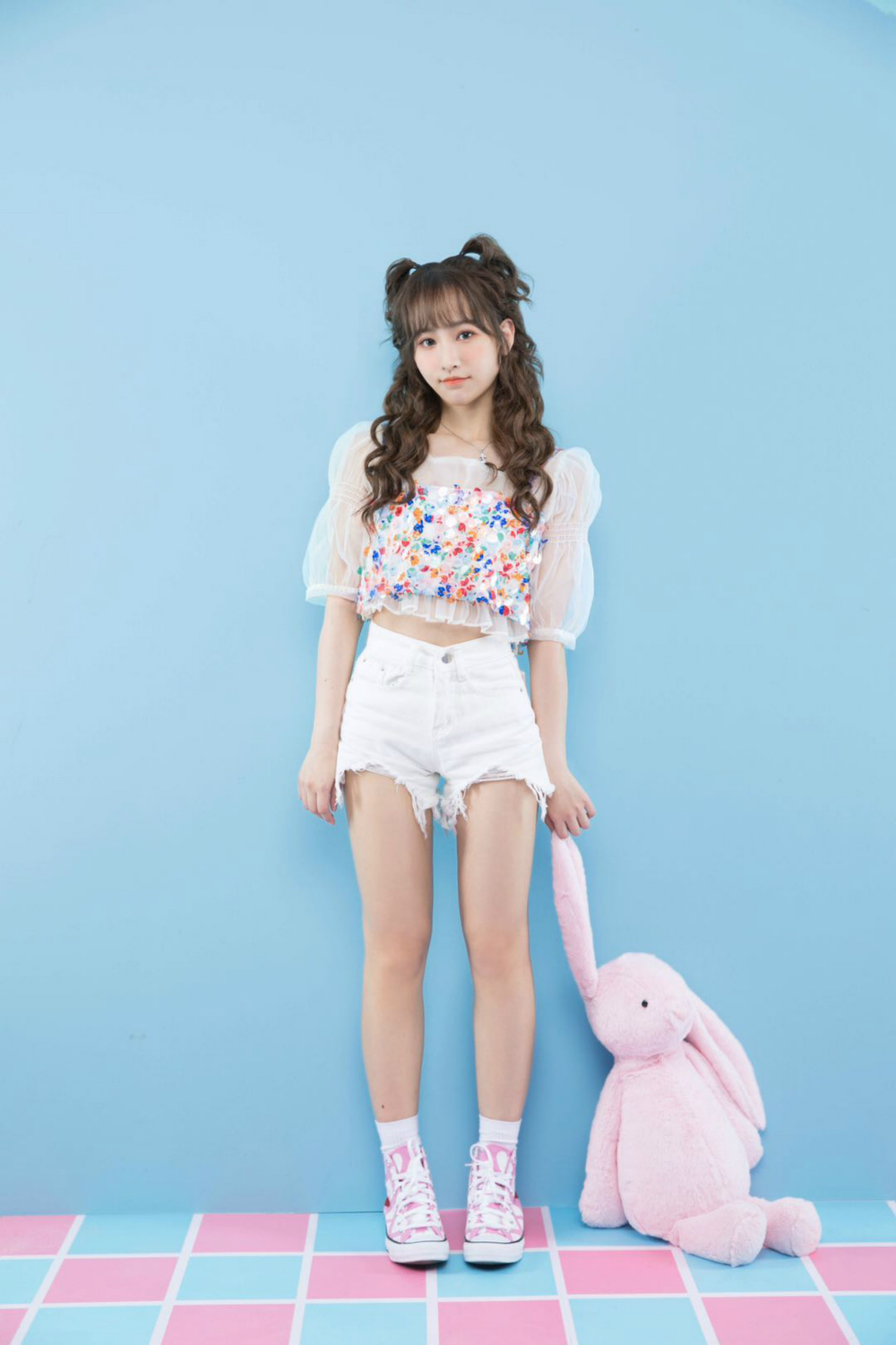 夏夜知君暖甜蜜首播蒋申肖兔兔机灵可爱打辅助满分