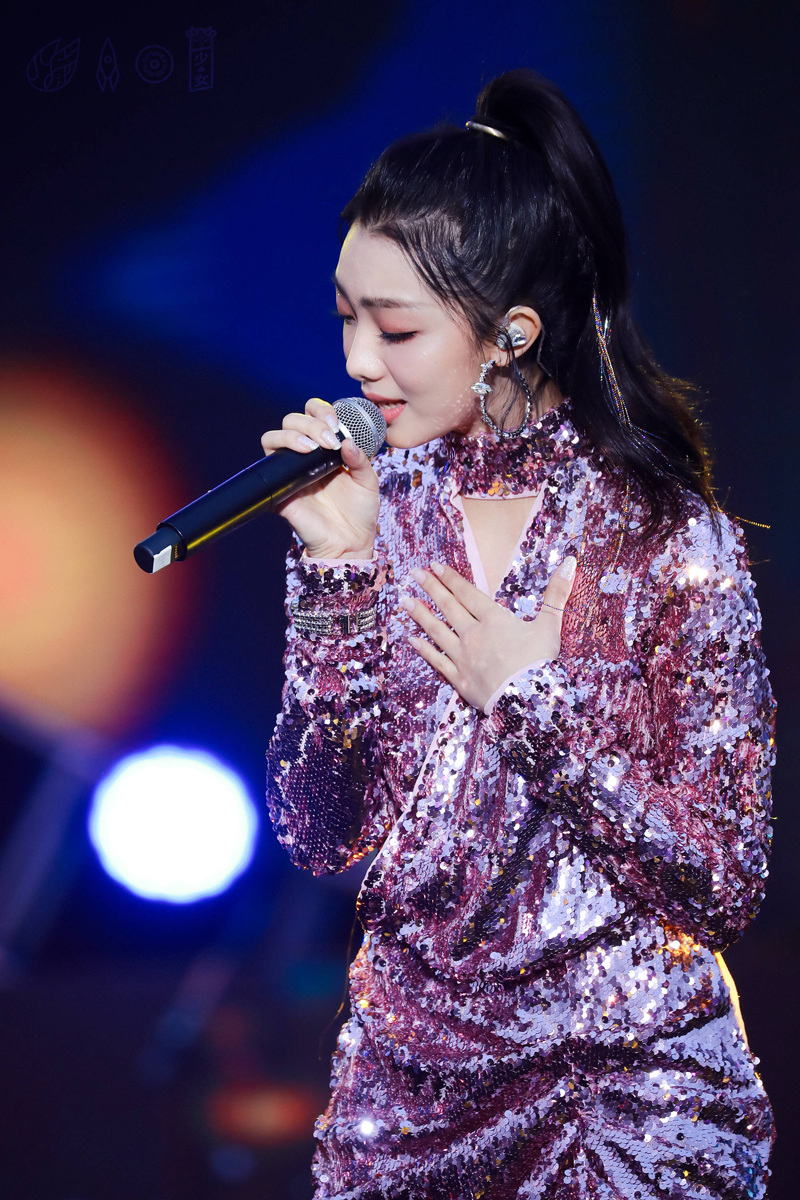 火箭少女101李紫婷献唱《凤弈》主题曲 铿锵《凤翼》诉沙场衷肠