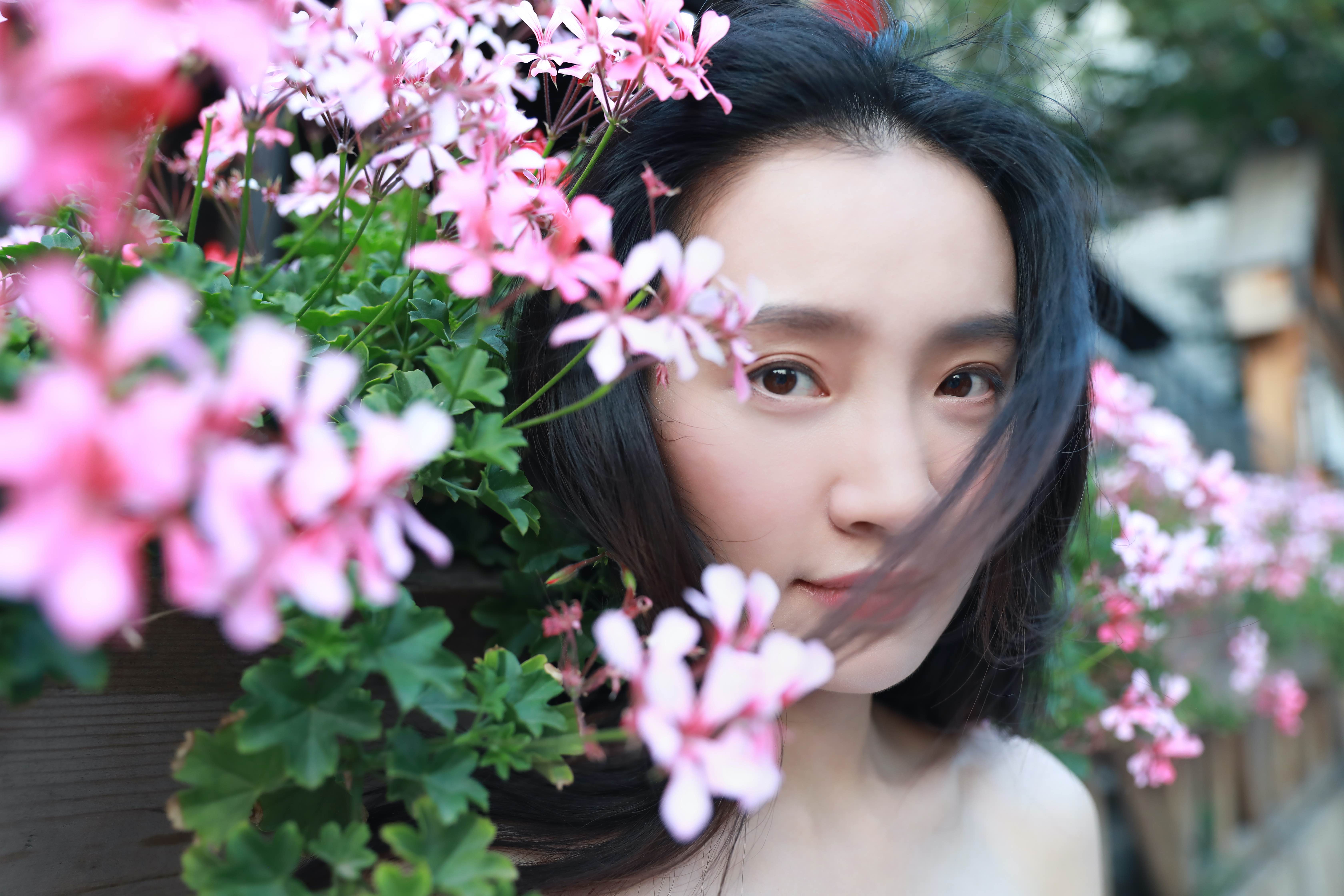 陈芋米生日大片释出 灵动优雅尽显纯真魅力