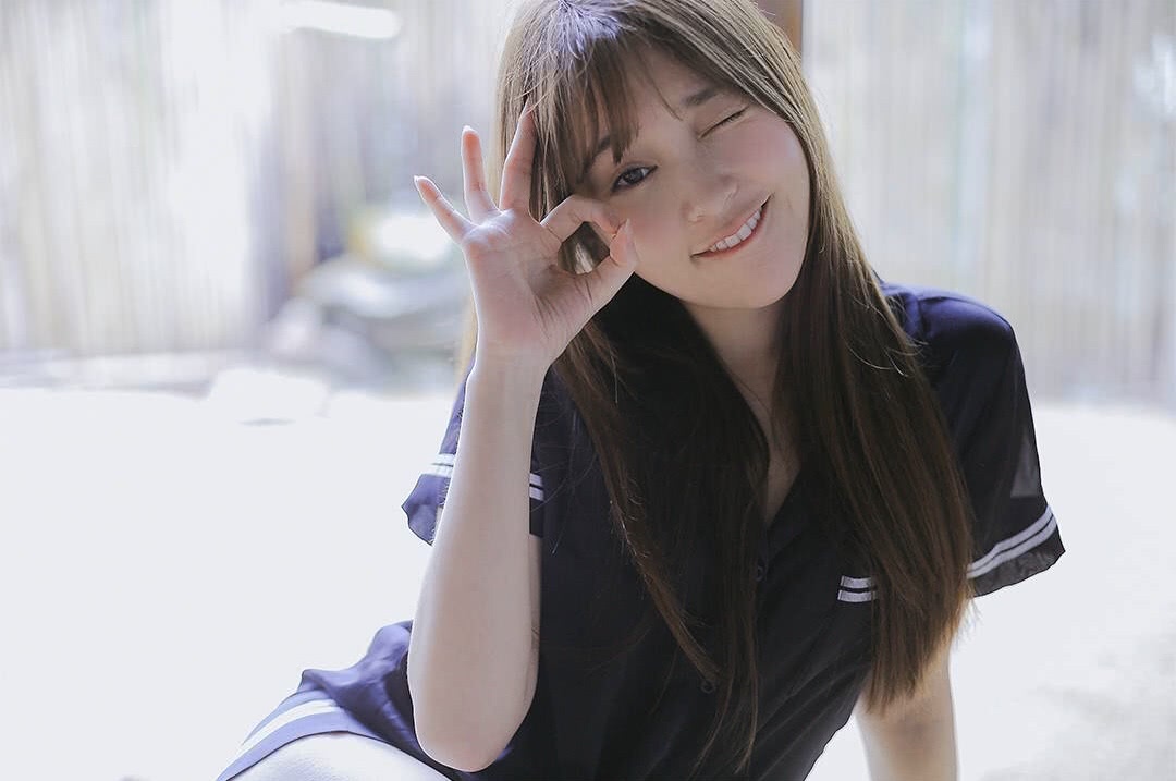 上海女子图鉴热播金莎夏季甜美写真曝光