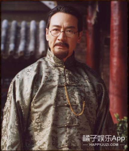 还记得情深深雨蒙蒙里的陆司令吗他现在长这样