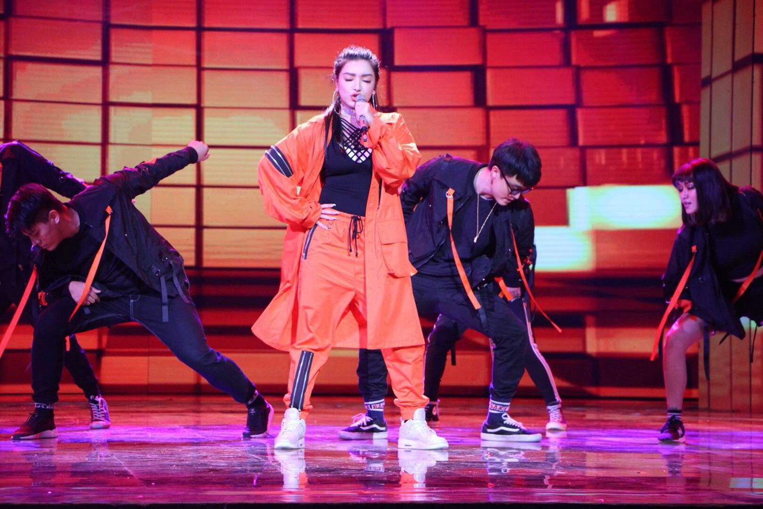 江映蓉直通春晚演绎神改编热辣舞台点燃现场