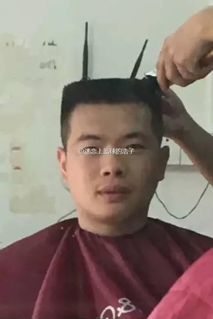 搞笑图片过年理发就是一场赌博而我从来就没有赢过