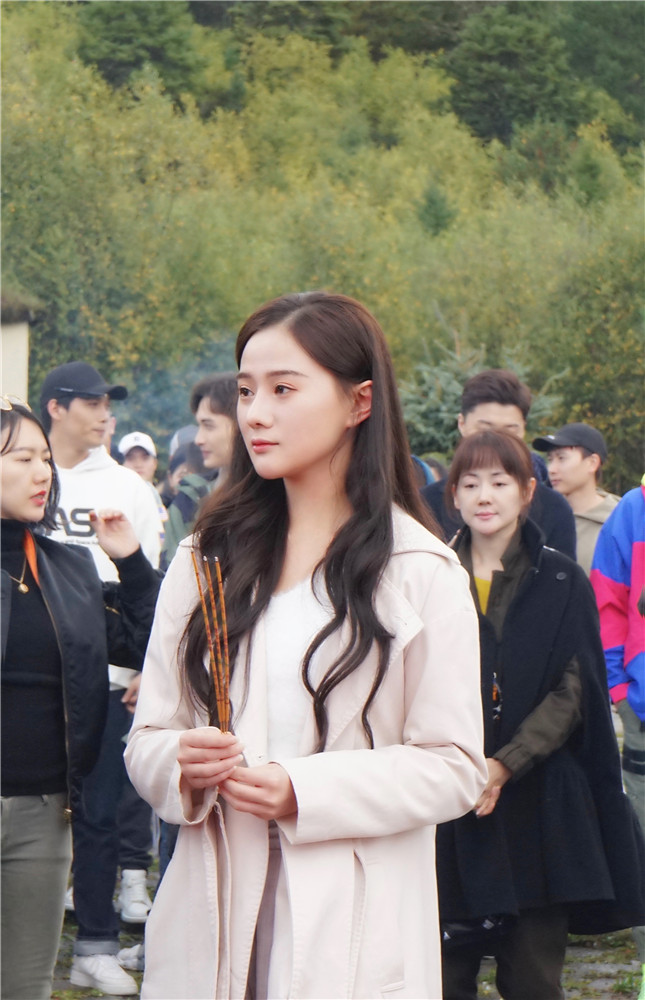 潘一祎新剧《司藤》开机 首次挑战"让人头疼"的叛