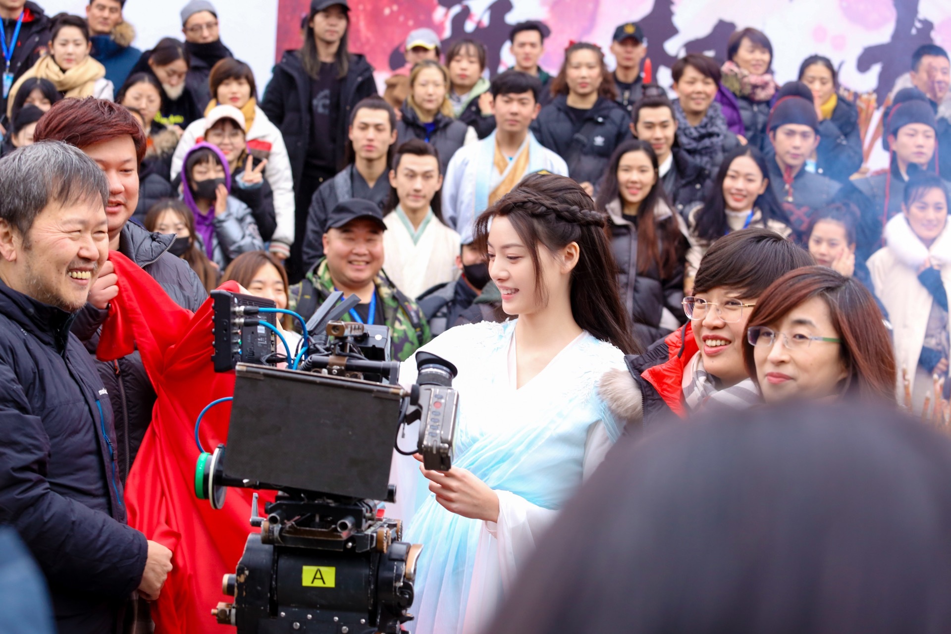 张艺上《玉昭令》开机担纲女主角 古装处女作备受瞩目 - 360娱乐,你