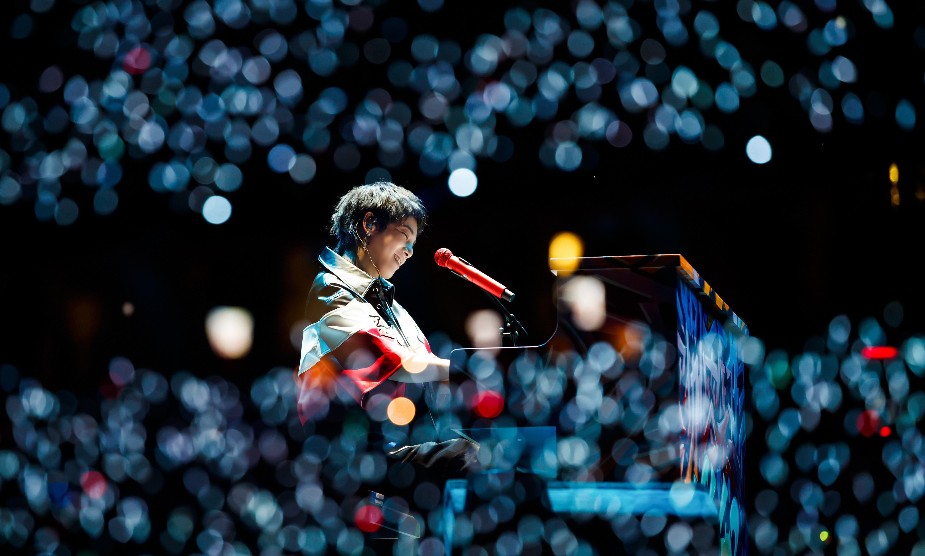 2018华晨宇鸟巢火星演唱会连唱两天嗨翻鸟巢成现象级音乐盛宴