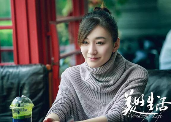 这部大牌如云的新电视剧，又能见到张嘉译大叔霸气的走路姿势了