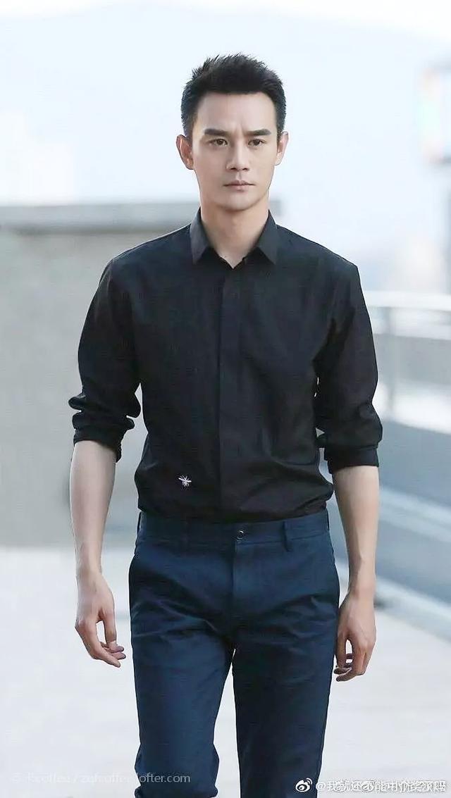 众多当红男星驾驭黑衬衫谁更胜一筹