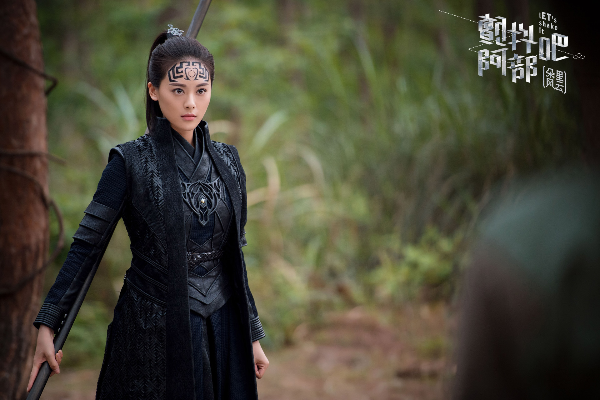 机器人大佬秒变身?吴佩柔《颤抖吧阿部2》解锁南诏国新造型