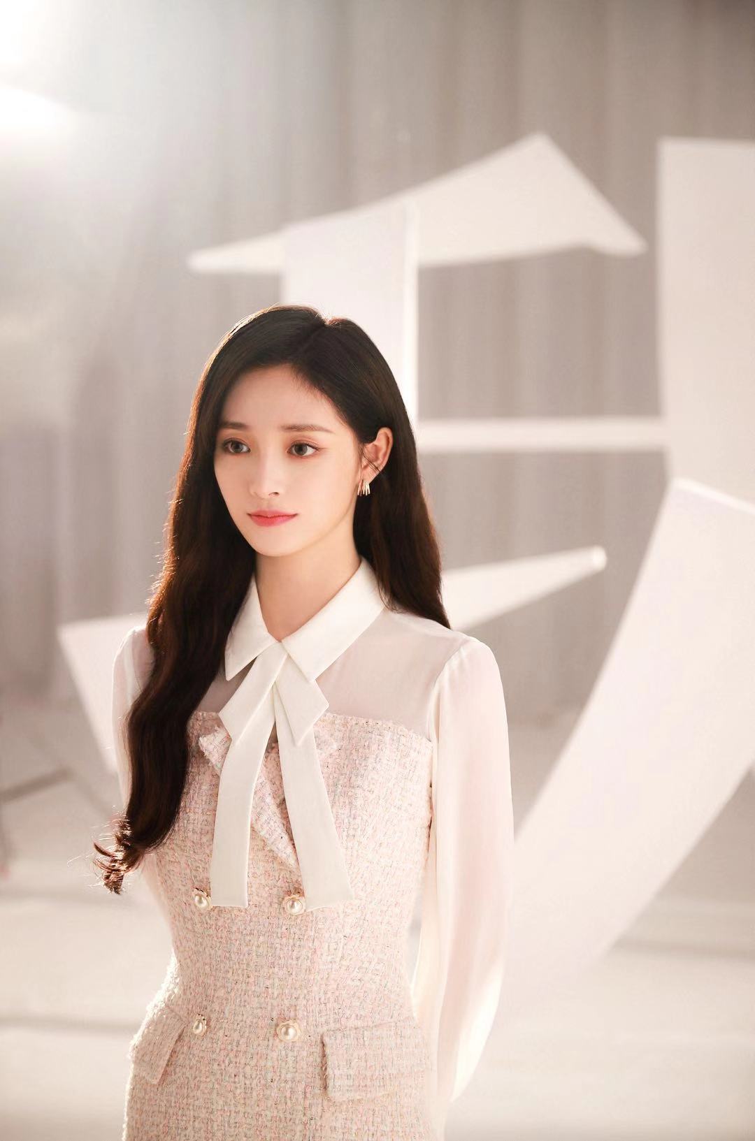 周洁琼录制节目我和我的祖国发文用琵琶传播中国传统文化之美